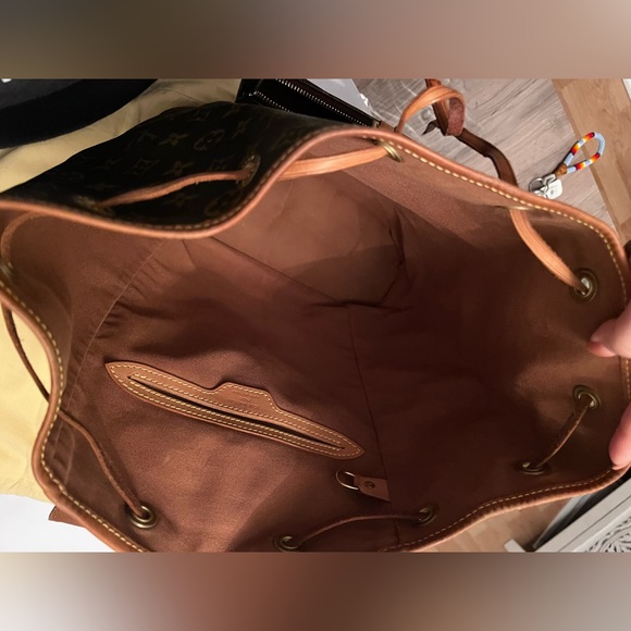 VINTAGE Authentic Louis Vuitton Montisouris GM Backpack with Dust bag - Picture 8 of 16